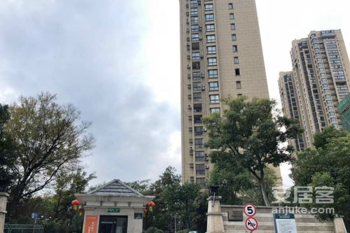 保利葉上海 三期公寓住宅 優(yōu)點(diǎn) 不足,保利葉上海 三期公寓住宅 怎么樣,保利葉上海 三期公寓住宅 周邊房產(chǎn)中介經(jīng)紀(jì)人評價(jià)